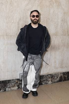 Front row of the Etudes Studio Spring Summer 2026 menswear fashion show during Paris Fashion Week at the Palais de Tokyo Woodkid au front row du défilé Etudes Studio de la mode homme Printemps Été 2026 dans le cadre de la Fashion Week de Paris au Palais de Tokyo, à Paris, France, le 24 juin 2025 Jeremy Melloul Bestimage Front row of the Etudes Studio Spring Summer 2026 menswear fashion show during Paris Fashion Week at the Palais de Tokyo in Paris, France, on June 24, 2025 Woodkid au front row du défilé Etudes Studio de la mode homme Printemps Été 2026 dans le cadre de la Fashion Week de Paris au Palais de Tokyo, à Paris, France, le 24 juin 2025 Jeremy Melloul Bestimage Front row of the Etudes Studio Spring Summer 2026 menswear fashion sho  Copyright: xJeremyxMelloulx xBestimagexJeremyxMelloulx xBestimagex