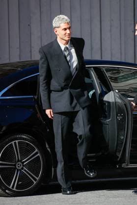 Arrivées au deuxième défilé Saint Laurent de la mode homme Printemps Été 2026 dans le cadre de la Fashion Week de Paris à la Bourse de Commerce Pinault Collection Fai Khadra Arrivées au deuxième défilé Saint Laurent de la mode homme Printemps Été 2026 dans le cadre de la Fashion Week de Paris à la Bourse de Commerce Pinault Collection, à Paris, France, le 24 juin 2025 Christophe Clovis Bestimage Celebs attending the Saint Laurent Menswear Spring Summer 2026 show as part of Paris Fashion Week on June 24, 2025 in Paris, France Paris France  Copyright: xChristophexClovisx xBestimagexChristophexClovisx xBestimagex