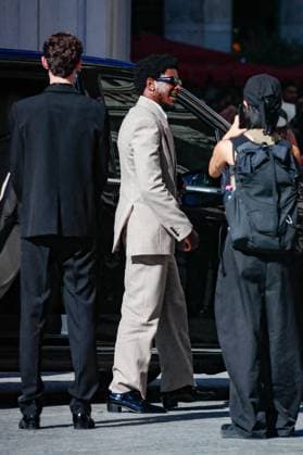 Arrivées au deuxième défilé Saint Laurent de la mode homme Printemps Été 2026 dans le cadre de la Fashion Week de Paris à la Bourse de Commerce Pinault Collection Labrinth Arrivées au deuxième défilé Saint Laurent de la mode homme Printemps Été 2026 dans le cadre de la Fashion Week de Paris à la Bourse de Commerce Pinault Collection, à Paris, France, le 24 juin 2025 Christophe Clovis Bestimage Celebs attending the Saint Laurent Menswear Spring Summer 2026 show as part of Paris Fashion Week on June 24, 2025 in Paris, France Paris France  Copyright: xChristophexClovisx xBestimagexChristophexClovisx xBestimagex