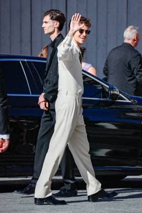 Arrivées au deuxième défilé Saint Laurent de la mode homme Printemps Été 2026 dans le cadre de la Fashion Week de Paris à la Bourse de Commerce Pinault Collection Manu Rios Arrivées au deuxième défilé Saint Laurent de la mode homme Printemps Été 2026 dans le cadre de la Fashion Week de Paris à la Bourse de Commerce Pinault Collection, à Paris, France, le 24 juin 2025 Christophe Clovis Bestimage Celebs attending the Saint Laurent Menswear Spring Summer 2026 show as part of Paris Fashion Week on June 24, 2025 in Paris, France Paris France  Copyright: xChristophexClovisx xBestimagexChristophexClovisx xBestimagex