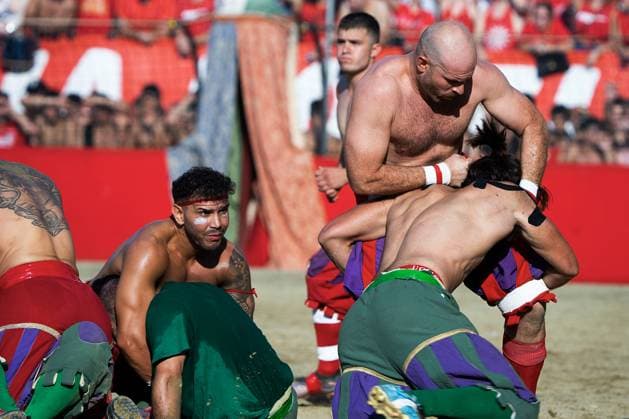 Italien, Historischer Fußball, Calcio storico in Florenz Florence, Stoprico Fiorentino Rossi - Verdi football final, wins the Tournament I Rossi di Santa Maria Novella 06 24 2025 Florence, Italy  Copyright: xGiannixPasquinix xipa-agency.netx xGiannixPasquini IPAx IPA_Agency_IPA59428817