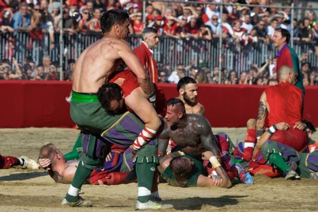Italien, Historischer Fußball, Calcio storico in Florenz Florence, Stoprico Fiorentino Rossi - Verdi football final, wins the Tournament I Rossi di Santa Maria Novella 06 24 2025 Florence, Italy  Copyright: xGiannixPasquinix xipa-agency.netx xGiannixPasquini IPAx IPA_Agency_IPA59428818