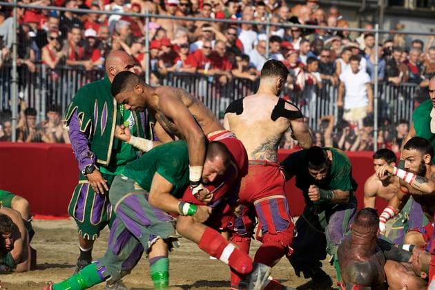Italien, Historischer Fußball, Calcio storico in Florenz Florence, Stoprico Fiorentino Rossi - Verdi football final, wins the Tournament I Rossi di Santa Maria Novella 06 24 2025 Florence, Italy  Copyright: xGiannixPasquinix xipa-agency.netx xGiannixPasquini IPAx IPA_Agency_IPA59428820