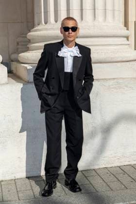 Photocall of the Saint Laurent Mens Fashion Show, Spring Summer 2026 Collection as part of Paris Fashion Week Evan Mock - Photocall of the Saint Laurent Mens Fashion Show, Spring Summer 2026 Collection as part of Paris Fashion Week, France, June 24, 2025 Olivier Borde Bestimage Photocall of the Saint Laurent Mens Fashion Show, Spring Summer 2026 Collection as part of Paris Fashion Week, France, June 24, 2024  Copyright: xOLIVIERxBORDEx xBESTIMAGExOLIVIERxBORDEx xBESTIMAGEx