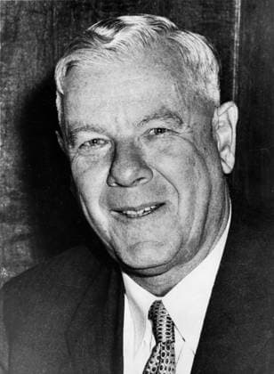 Premierminister von Südafrika Hendrik Verwoerd 1901 - 1966 1. Januar 1960 - Pretoria, Südafrika - Der Apartheid-Ideologe und südafrikanische Premierminister HENDRIK VERWOERD wird oft als Architekt der Apartheid bezeichnet, da er während seiner Amtszeit als Minister für Eingeborenenangelegenheiten in den frühen 1950er Jahren die Rassenideologie und -politik des Apartheid-Regimes maßgeblich prägte. IM BILD: Porträt von Hendrik Verwoerd. Pretoria South Africa *** Prime Minister from South Africa Hendrik VERWOERD 1901 1966 1 January 1960 Pretoria, South Africa the Apartheid Ideologue and South African Prime Minister Hendrik VERWOERD will often as Architect the Apartheid labeled, as he during its Term of office as Minister for  Copyright: xUnitedxArchivesx xkpaxKeystonex 19600101_nin_k09_031