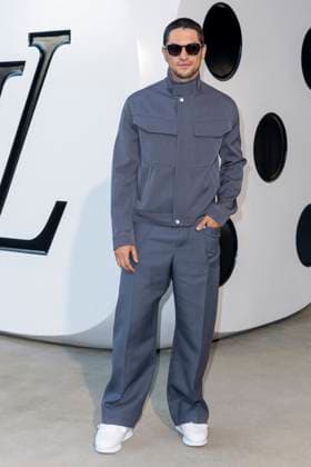 Photocall of the Louis Vuitton Homme Fashion Show, Spring Summer 2026 Collection as part of Paris Fashion Week Gabriel Leone - Photocall of the Louis Vuitton Homme Fashion Show, Spring Summer 2026 Collection as part of Paris Fashion Week, France, June 24, 2025 Olivier Borde Bestimage Photocall of the Louis Vuitton Mens Fashion Show, Spring Summer 2026 Collection as part of Paris Fashion Week, France, June 24, 2024  Copyright: xOLIVIERxBORDEx xBESTIMAGExOLIVIERxBORDEx xBESTIMAGEx