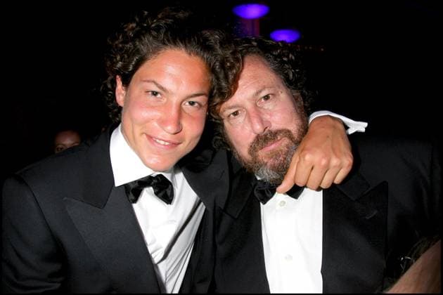 JULIAN SCHNABEL ET SON VITO SCHNABEL SOIREE POUR LE FILM LE SCAPHANDRE ET LE PAPILLON AU MARCHE DE FORTVILLE ORGANIZED BY SCHNABEL AND VAN CLEEF ARPELS 60TH CANNES FILM FESTIVAL PARTY FOR MOVIE LE SCAPHANDRE ET LE PAPILLON SCHANBEL AND VAN CLEEF ARPELS 60TH CANNES FILM FESTIVAL Cannes France  Copyright: xBORDE-JACOVIDESx xBESTIMAGExBORDE-JACOVIDESx xBESTIMAGEx
