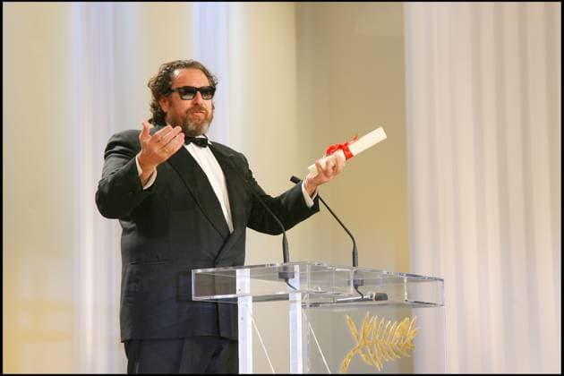 JULIAN SCHNABEL AWARDED THE PRIX DE LA DIRECTION FOR HIS FILM LE SCAPHANDRE ET LE PAPILLON CEREMONIE DE CLOTURE DU 60 EME FESTIVAL DU FILM DE CANNES CLOSING CEREMONY OF THE 60 TH CANNES FILM FESTIVAL Cannes France  Copyright: xBORDE-JACOVIDESx xBESTIMAGExBORDE-JACOVIDESx xBESTIMAGEx