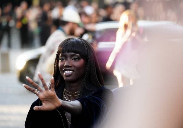 Arrivals at the Louis Vuitton Homme Spring Summer 2026 Collection fashion show during Paris Fashion Week Anok Yai Arrivals at the Louis Vuitton Homme Spring Summer 2026 Collection fashion show during Paris Fashion Week on 24 June 2025 Anne Sophie guebey Bestimage Arrivals at the Louis Vuitton Homme Spring Summer 2026 Collection fashion show during Paris Fashion Week on 24 June 2025 Paris France  Copyright: xAnne-SophiexGuebeyx xBestimagexAnne-SophiexGuebeyx xBestimagex