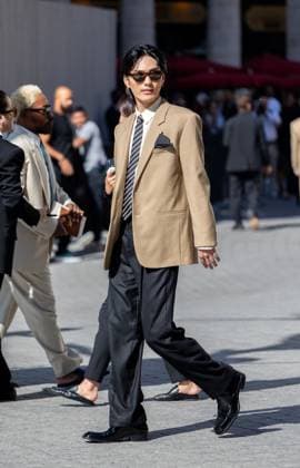 Celebrities at the Saint Laurent Collection Homme Prêt à Porter Printemps Eté 2026 show at Paris Fashion Week Shuzo Ohira Saint Laurent Collection Homme Prêt à Porter Printemps Eté 2026 show at Paris Fashion Week on June 24, 2025 Thibault Duboucher Bestimage Saint Laurent Fashion Show Men Ready to Wear Spring Summer 2026 Collection at Paris Fashion Week Paris France  Copyright: xThibaultxDuboucherx xBestimagexThibaultxDuboucherx xBestimagex