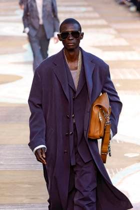 Louis Vuitton Fashion Show Men Ready to Wear Spring Summer 2026 Collection at Paris Fashion Week PFW Louis Vuitton Fashion Show Men Ready to Wear Spring Summer 2026 Collection at Paris Fashion Week on june 24th 2025 Louis Vuitton Fashion Show Men Ready to Wear Spring Summer 2026 Collection at Paris Fashion Week on june 24th 2025 Paris France  Copyright: xAgencex xBestimagexAgencex xBestimagex