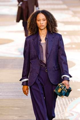 Louis Vuitton Fashion Show Men Ready to Wear Spring Summer 2026 Collection at Paris Fashion Week PFW Louis Vuitton Fashion Show Men Ready to Wear Spring Summer 2026 Collection at Paris Fashion Week on june 24th 2025 Louis Vuitton Fashion Show Men Ready to Wear Spring Summer 2026 Collection at Paris Fashion Week on june 24th 2025 Paris France  Copyright: xAgencex xBestimagexAgencex xBestimagex