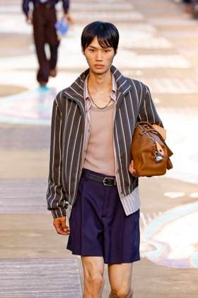 Louis Vuitton Fashion Show Men Ready to Wear Spring Summer 2026 Collection at Paris Fashion Week PFW Louis Vuitton Fashion Show Men Ready to Wear Spring Summer 2026 Collection at Paris Fashion Week on june 24th 2025 Louis Vuitton Fashion Show Men Ready to Wear Spring Summer 2026 Collection at Paris Fashion Week on june 24th 2025 Paris France  Copyright: xAgencex xBestimagexAgencex xBestimagex