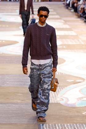 Louis Vuitton Fashion Show Men Ready to Wear Spring Summer 2026 Collection at Paris Fashion Week PFW Louis Vuitton Fashion Show Men Ready to Wear Spring Summer 2026 Collection at Paris Fashion Week on june 24th 2025 Louis Vuitton Fashion Show Men Ready to Wear Spring Summer 2026 Collection at Paris Fashion Week on june 24th 2025 Paris France  Copyright: xAgencex xBestimagexAgencex xBestimagex