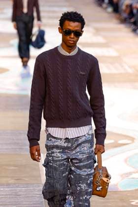 Louis Vuitton Fashion Show Men Ready to Wear Spring Summer 2026 Collection at Paris Fashion Week PFW Louis Vuitton Fashion Show Men Ready to Wear Spring Summer 2026 Collection at Paris Fashion Week on june 24th 2025 Louis Vuitton Fashion Show Men Ready to Wear Spring Summer 2026 Collection at Paris Fashion Week on june 24th 2025 Paris France  Copyright: xAgencex xBestimagexAgencex xBestimagex