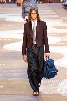 Louis Vuitton Fashion Show Men Ready to Wear Spring Summer 2026 Collection at Paris Fashion Week PFW Louis Vuitton Fashion Show Men Ready to Wear Spring Summer 2026 Collection at Paris Fashion Week on june 24th 2025 Louis Vuitton Fashion Show Men Ready to Wear Spring Summer 2026 Collection at Paris Fashion Week on june 24th 2025 Paris France  Copyright: xAgencex xBestimagexAgencex xBestimagex