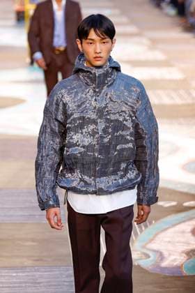 Louis Vuitton Fashion Show Men Ready to Wear Spring Summer 2026 Collection at Paris Fashion Week PFW Louis Vuitton Fashion Show Men Ready to Wear Spring Summer 2026 Collection at Paris Fashion Week on june 24th 2025 Louis Vuitton Fashion Show Men Ready to Wear Spring Summer 2026 Collection at Paris Fashion Week on june 24th 2025 Paris France  Copyright: xAgencex xBestimagexAgencex xBestimagex