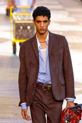 Louis Vuitton Fashion Show Men Ready to Wear Spring Summer 2026 Collection at Paris Fashion Week PFW Louis Vuitton Fashion Show Men Ready to Wear Spring Summer 2026 Collection at Paris Fashion Week on june 24th 2025 Louis Vuitton Fashion Show Men Ready to Wear Spring Summer 2026 Collection at Paris Fashion Week on june 24th 2025 Paris France  Copyright: xAgencex xBestimagexAgencex xBestimagex