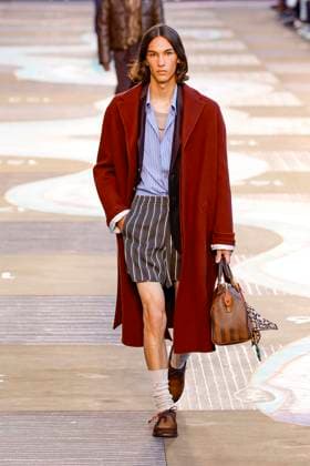 Louis Vuitton Fashion Show Men Ready to Wear Spring Summer 2026 Collection at Paris Fashion Week PFW Louis Vuitton Fashion Show Men Ready to Wear Spring Summer 2026 Collection at Paris Fashion Week on june 24th 2025 Louis Vuitton Fashion Show Men Ready to Wear Spring Summer 2026 Collection at Paris Fashion Week on june 24th 2025 Paris France  Copyright: xAgencex xBestimagexAgencex xBestimagex