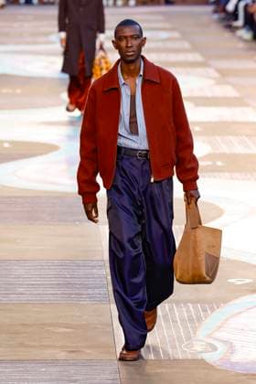 Louis Vuitton Fashion Show Men Ready to Wear Spring Summer 2026 Collection at Paris Fashion Week PFW Louis Vuitton Fashion Show Men Ready to Wear Spring Summer 2026 Collection at Paris Fashion Week on june 24th 2025 Louis Vuitton Fashion Show Men Ready to Wear Spring Summer 2026 Collection at Paris Fashion Week on june 24th 2025 Paris France  Copyright: xAgencex xBestimagexAgencex xBestimagex