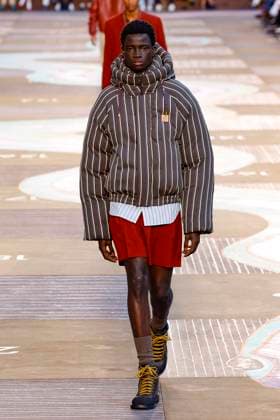 Louis Vuitton Fashion Show Men Ready to Wear Spring Summer 2026 Collection at Paris Fashion Week PFW Louis Vuitton Fashion Show Men Ready to Wear Spring Summer 2026 Collection at Paris Fashion Week on june 24th 2025 Louis Vuitton Fashion Show Men Ready to Wear Spring Summer 2026 Collection at Paris Fashion Week on june 24th 2025 Paris France  Copyright: xAgencex xBestimagexAgencex xBestimagex