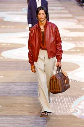 Louis Vuitton Fashion Show Men Ready to Wear Spring Summer 2026 Collection at Paris Fashion Week PFW Louis Vuitton Fashion Show Men Ready to Wear Spring Summer 2026 Collection at Paris Fashion Week on june 24th 2025 Louis Vuitton Fashion Show Men Ready to Wear Spring Summer 2026 Collection at Paris Fashion Week on june 24th 2025 Paris France  Copyright: xAgencex xBestimagexAgencex xBestimagex