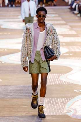Louis Vuitton Fashion Show Men Ready to Wear Spring Summer 2026 Collection at Paris Fashion Week PFW Louis Vuitton Fashion Show Men Ready to Wear Spring Summer 2026 Collection at Paris Fashion Week on june 24th 2025 Louis Vuitton Fashion Show Men Ready to Wear Spring Summer 2026 Collection at Paris Fashion Week on june 24th 2025 Paris France  Copyright: xAgencex xBestimagexAgencex xBestimagex