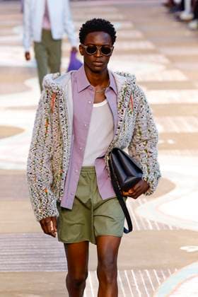 Louis Vuitton Fashion Show Men Ready to Wear Spring Summer 2026 Collection at Paris Fashion Week PFW Louis Vuitton Fashion Show Men Ready to Wear Spring Summer 2026 Collection at Paris Fashion Week on june 24th 2025 Louis Vuitton Fashion Show Men Ready to Wear Spring Summer 2026 Collection at Paris Fashion Week on june 24th 2025 Paris France  Copyright: xAgencex xBestimagexAgencex xBestimagex