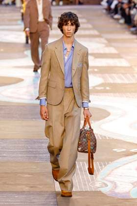 Louis Vuitton Fashion Show Men Ready to Wear Spring Summer 2026 Collection at Paris Fashion Week PFW Louis Vuitton Fashion Show Men Ready to Wear Spring Summer 2026 Collection at Paris Fashion Week on june 24th 2025 Louis Vuitton Fashion Show Men Ready to Wear Spring Summer 2026 Collection at Paris Fashion Week on june 24th 2025 Paris France  Copyright: xAgencex xBestimagexAgencex xBestimagex