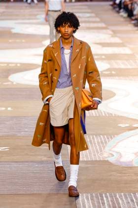 Louis Vuitton Fashion Show Men Ready to Wear Spring Summer 2026 Collection at Paris Fashion Week PFW Louis Vuitton Fashion Show Men Ready to Wear Spring Summer 2026 Collection at Paris Fashion Week on june 24th 2025 Louis Vuitton Fashion Show Men Ready to Wear Spring Summer 2026 Collection at Paris Fashion Week on june 24th 2025 Paris France  Copyright: xAgencex xBestimagexAgencex xBestimagex