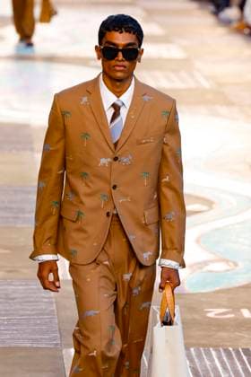 Louis Vuitton Fashion Show Men Ready to Wear Spring Summer 2026 Collection at Paris Fashion Week PFW Louis Vuitton Fashion Show Men Ready to Wear Spring Summer 2026 Collection at Paris Fashion Week on june 24th 2025 Louis Vuitton Fashion Show Men Ready to Wear Spring Summer 2026 Collection at Paris Fashion Week on june 24th 2025 Paris France  Copyright: xAgencex xBestimagexAgencex xBestimagex