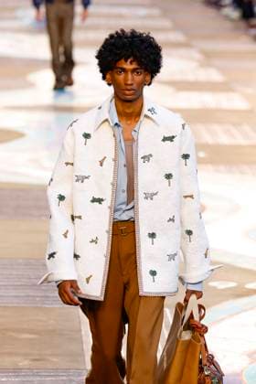 Louis Vuitton Fashion Show Men Ready to Wear Spring Summer 2026 Collection at Paris Fashion Week PFW Louis Vuitton Fashion Show Men Ready to Wear Spring Summer 2026 Collection at Paris Fashion Week on june 24th 2025 Louis Vuitton Fashion Show Men Ready to Wear Spring Summer 2026 Collection at Paris Fashion Week on june 24th 2025 Paris France  Copyright: xAgencex xBestimagexAgencex xBestimagex
