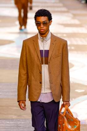 Louis Vuitton Fashion Show Men Ready to Wear Spring Summer 2026 Collection at Paris Fashion Week PFW Louis Vuitton Fashion Show Men Ready to Wear Spring Summer 2026 Collection at Paris Fashion Week on june 24th 2025 Louis Vuitton Fashion Show Men Ready to Wear Spring Summer 2026 Collection at Paris Fashion Week on june 24th 2025 Paris France  Copyright: xAgencex xBestimagexAgencex xBestimagex