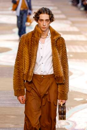 Louis Vuitton Fashion Show Men Ready to Wear Spring Summer 2026 Collection at Paris Fashion Week PFW Louis Vuitton Fashion Show Men Ready to Wear Spring Summer 2026 Collection at Paris Fashion Week on june 24th 2025 Louis Vuitton Fashion Show Men Ready to Wear Spring Summer 2026 Collection at Paris Fashion Week on june 24th 2025 Paris France  Copyright: xAgencex xBestimagexAgencex xBestimagex