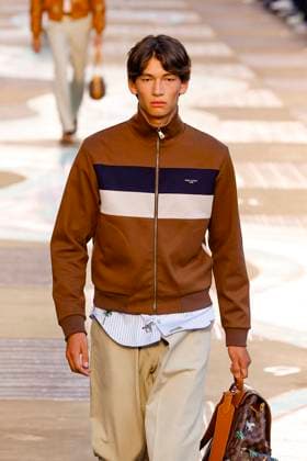 Louis Vuitton Fashion Show Men Ready to Wear Spring Summer 2026 Collection at Paris Fashion Week PFW Louis Vuitton Fashion Show Men Ready to Wear Spring Summer 2026 Collection at Paris Fashion Week on june 24th 2025 Louis Vuitton Fashion Show Men Ready to Wear Spring Summer 2026 Collection at Paris Fashion Week on june 24th 2025 Paris France  Copyright: xAgencex xBestimagexAgencex xBestimagex