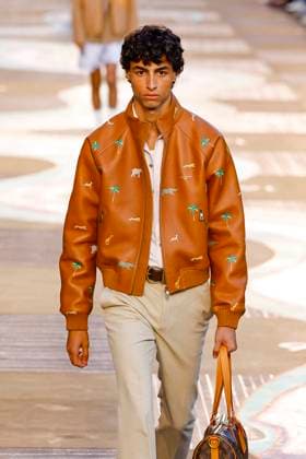 Louis Vuitton Fashion Show Men Ready to Wear Spring Summer 2026 Collection at Paris Fashion Week PFW Louis Vuitton Fashion Show Men Ready to Wear Spring Summer 2026 Collection at Paris Fashion Week on june 24th 2025 Louis Vuitton Fashion Show Men Ready to Wear Spring Summer 2026 Collection at Paris Fashion Week on june 24th 2025 Paris France  Copyright: xAgencex xBestimagexAgencex xBestimagex