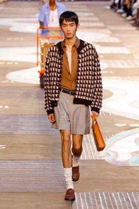 Louis Vuitton Fashion Show Men Ready to Wear Spring Summer 2026 Collection at Paris Fashion Week PFW Louis Vuitton Fashion Show Men Ready to Wear Spring Summer 2026 Collection at Paris Fashion Week on june 24th 2025 Louis Vuitton Fashion Show Men Ready to Wear Spring Summer 2026 Collection at Paris Fashion Week on june 24th 2025 Paris France  Copyright: xAgencex xBestimagexAgencex xBestimagex