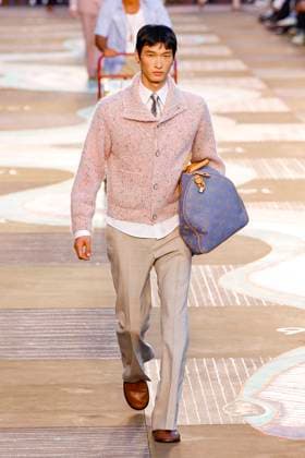Louis Vuitton Fashion Show Men Ready to Wear Spring Summer 2026 Collection at Paris Fashion Week PFW Louis Vuitton Fashion Show Men Ready to Wear Spring Summer 2026 Collection at Paris Fashion Week on june 24th 2025 Louis Vuitton Fashion Show Men Ready to Wear Spring Summer 2026 Collection at Paris Fashion Week on june 24th 2025 Paris France  Copyright: xAgencex xBestimagexAgencex xBestimagex