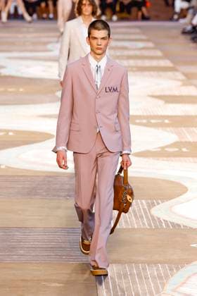 Louis Vuitton Fashion Show Men Ready to Wear Spring Summer 2026 Collection at Paris Fashion Week PFW Louis Vuitton Fashion Show Men Ready to Wear Spring Summer 2026 Collection at Paris Fashion Week on june 24th 2025 Louis Vuitton Fashion Show Men Ready to Wear Spring Summer 2026 Collection at Paris Fashion Week on june 24th 2025 Paris France  Copyright: xAgencex xBestimagexAgencex xBestimagex