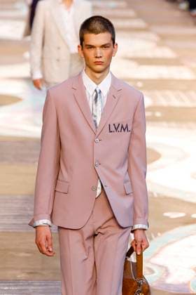 Louis Vuitton Fashion Show Men Ready to Wear Spring Summer 2026 Collection at Paris Fashion Week PFW Louis Vuitton Fashion Show Men Ready to Wear Spring Summer 2026 Collection at Paris Fashion Week on june 24th 2025 Louis Vuitton Fashion Show Men Ready to Wear Spring Summer 2026 Collection at Paris Fashion Week on june 24th 2025 Paris France  Copyright: xAgencex xBestimagexAgencex xBestimagex