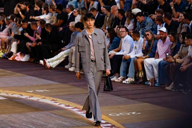 Louis Vuitton Fashion Show Men Ready to Wear Spring Summer 2026 Collection at Paris Fashion Week PFW Louis Vuitton Fashion Show Men Ready to Wear Spring Summer 2026 Collection at Paris Fashion Week on june 24th 2025 Louis Vuitton Fashion Show Men Ready to Wear Spring Summer 2026 Collection at Paris Fashion Week on june 24th 2025 Paris France  Copyright: xAgencex xBestimagexAgencex xBestimagex