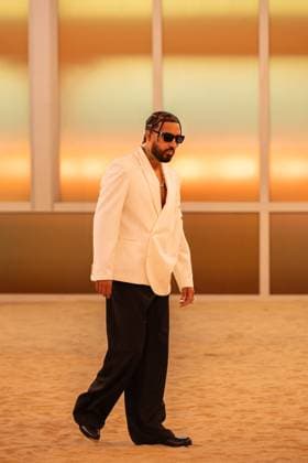 French Montana défile pour 3Paradis mode homme Printemps Été 2026 dans le cadre de la Fashion Week de Paris French Montana walks the runway for 3Paradis Mens Spring Summer 2026 during Paris Fashion Week at 94 Rue Jean Pierre Timbaud in Paris, France, on June 25, 2025 Florian Lavielle Bestimage French Montana walks the runway for 3Paradis Mens Spring Summer 2026 during Paris Fashion Week at 94 Rue Jean Pierre Timbaud in Paris, France, on June 25, 2025 Paris France  Copyright: xFlorianxLaviellex xBestimagexFlorianxLaviellex xBestimagex