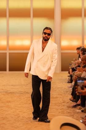 French Montana défile pour 3Paradis mode homme Printemps Été 2026 dans le cadre de la Fashion Week de Paris French Montana walks the runway for 3Paradis Mens Spring Summer 2026 during Paris Fashion Week at 94 Rue Jean Pierre Timbaud in Paris, France, on June 25, 2025 Florian Lavielle Bestimage French Montana walks the runway for 3Paradis Mens Spring Summer 2026 during Paris Fashion Week at 94 Rue Jean Pierre Timbaud in Paris, France, on June 25, 2025 Paris France  Copyright: xFlorianxLaviellex xBestimagexFlorianxLaviellex xBestimagex
