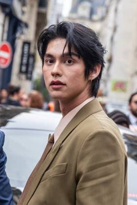 PFW AMI Men s Spring 2026 - Arrivals NB Bright Vachirawit attends the AMI show as part of Paris Men s Spring 2026 Fashion Week on June 25, 2025 in Paris, France. Photo by Nasser Berzane ABACAPRESS.COM Paris France  Copyright: xBerzanexNasser ABACAx