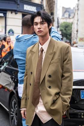 PFW AMI Men s Spring 2026 - Arrivals NB Bright Vachirawit attends the AMI show as part of Paris Men s Spring 2026 Fashion Week on June 25, 2025 in Paris, France. Photo by Nasser Berzane ABACAPRESS.COM Paris France  Copyright: xBerzanexNasser ABACAx
