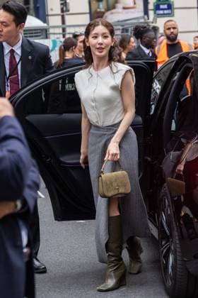 PFW AMI Men s Spring 2026 - Arrivals NB Miyeon attends the AMI show as part of Paris Men s Spring 2026 Fashion Week on June 25, 2025 in Paris, France. Photo by Nasser Berzane ABACAPRESS.COM Paris France  Copyright: xBerzanexNasser ABACAx