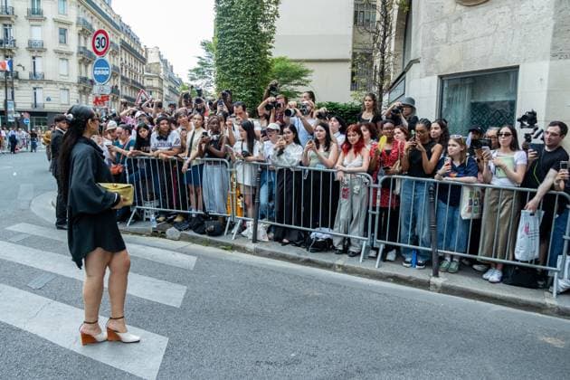 PFW AMI Men s Spring 2026 - Arrivals NB Camélia Jordana attends the AMI show as part of Paris Men s Spring 2026 Fashion Week on June 25, 2025 in Paris, France. Photo by Nasser Berzane ABACAPRESS.COM Paris France  Copyright: xBerzanexNasser ABACAx