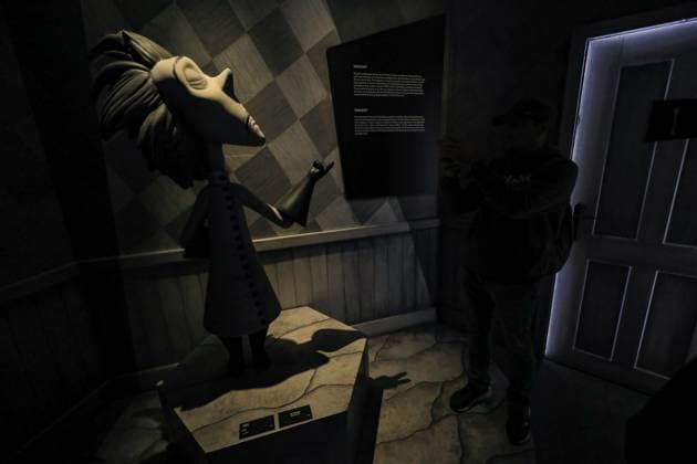 June 25, 2025, Mexico City, Ciudad de Mexico, Mexico: Fictional characters created by American director, producer, screenwriter, cartoonist, and writer Tim Burton are seen during a tour of the immersive exhibition Tim Burton s Labyrinth at Lienzo Charro. on June 25, 2025 in Mexico City, Mexico. Mexico City Mexico - ZUMAe321 20250625_zea_e321_032 Copyright: xIanxRoblesx