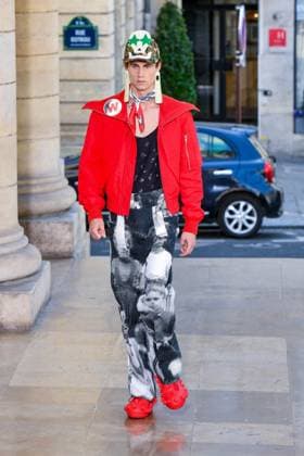 PFW - Walter Van Beirendonck Runway A model walks the runway during the Walter Van Beirendonck Menswear Spring Summer 2026 show as part of Paris Fashion Week on June 25, 2025 in Paris, France. Photo by Shootpix ABACAPRESS.COM Paris France  Copyright: xShootpix ABACAx