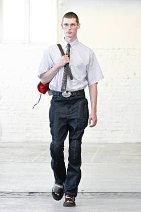 Défilé Hed Mayner Collection Homme Prêt à Porter Printemps Eté 2026 lors de la Fashion Week de Paris PFW Défilé Hed Mayner Collection Homme Prêt à Porter Printemps Eté 2026 lors de la Fashion Week de Paris, le 25 juin 2025 Fashion Show Men Ready to Wear Spring Summer 2026 Collection at Paris Fashion Week on june 25th 2025 Paris France  Copyright: xAgencex xBestimagexAgencex xBestimagex